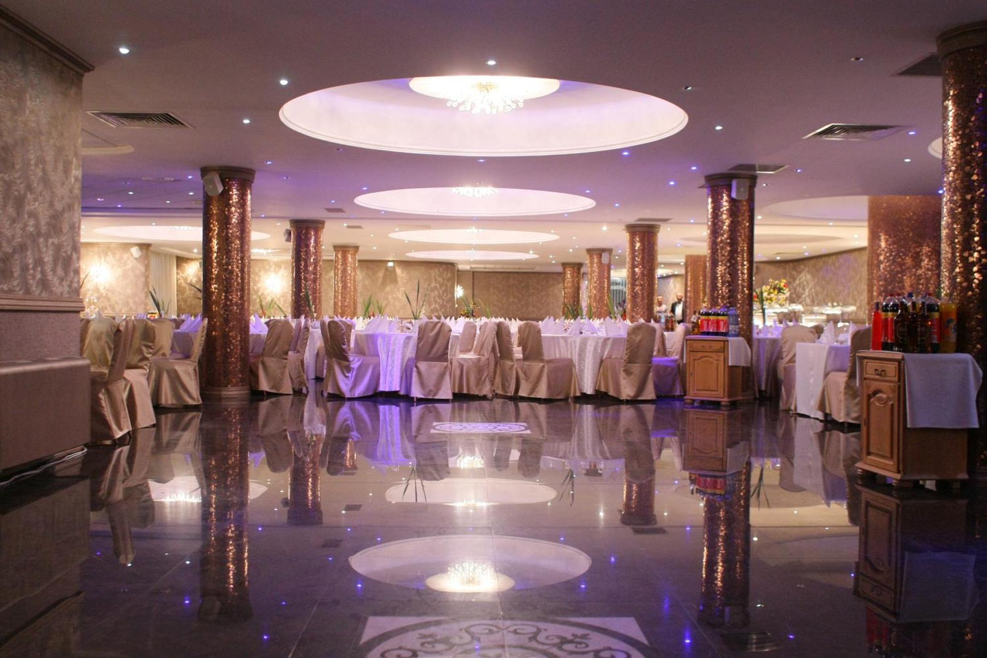 Hotel International Băile Felix Екстериор снимка