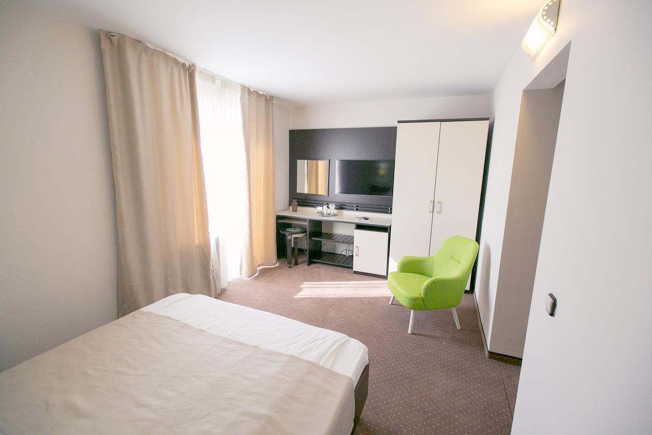 Hotel International Băile Felix Екстериор снимка