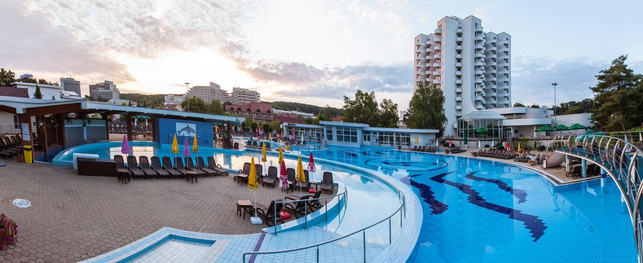 Hotel International Băile Felix Екстериор снимка