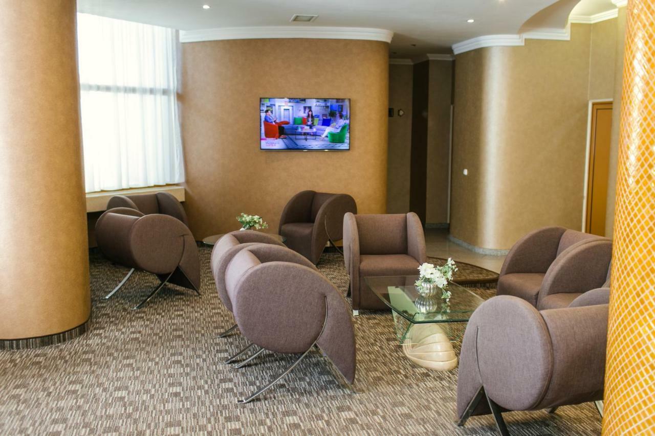 Hotel International Băile Felix Екстериор снимка