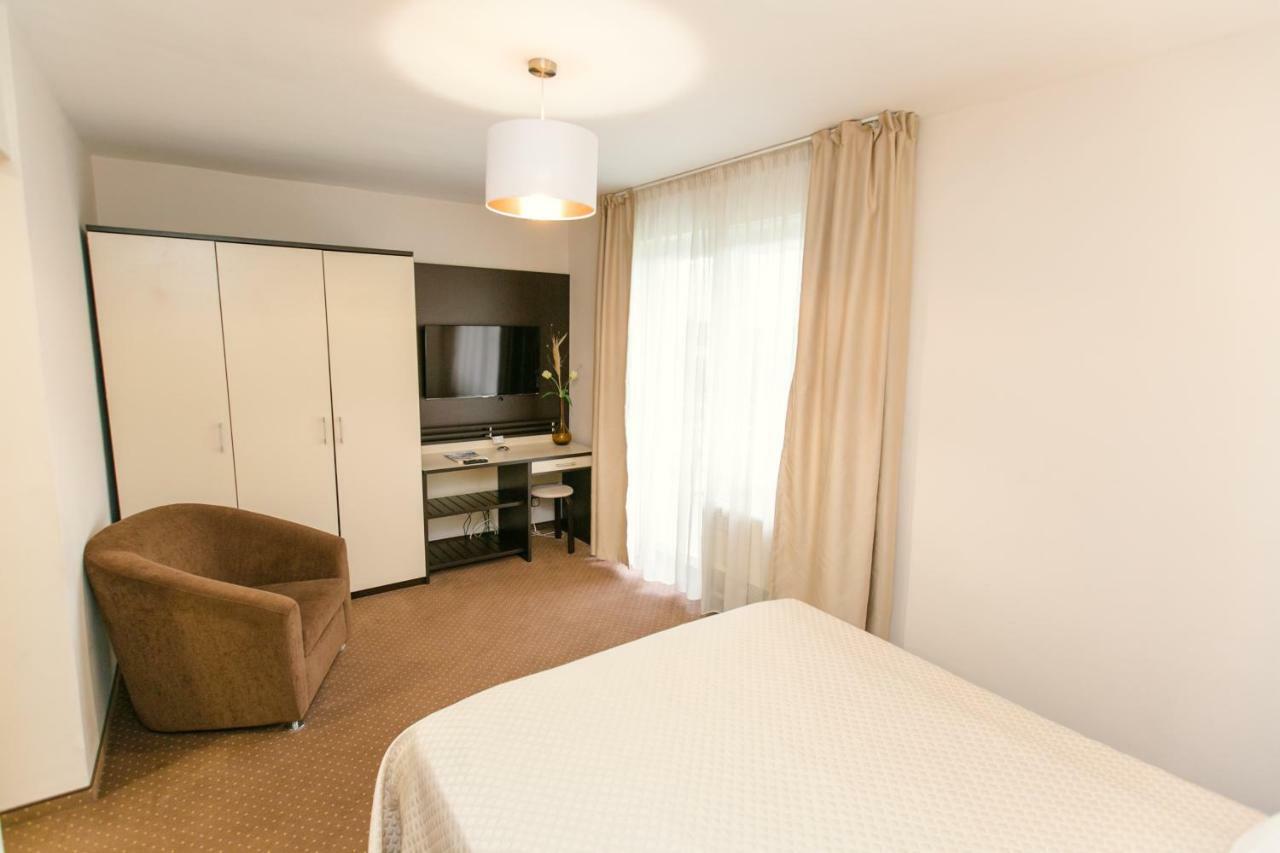 Hotel International Băile Felix Екстериор снимка