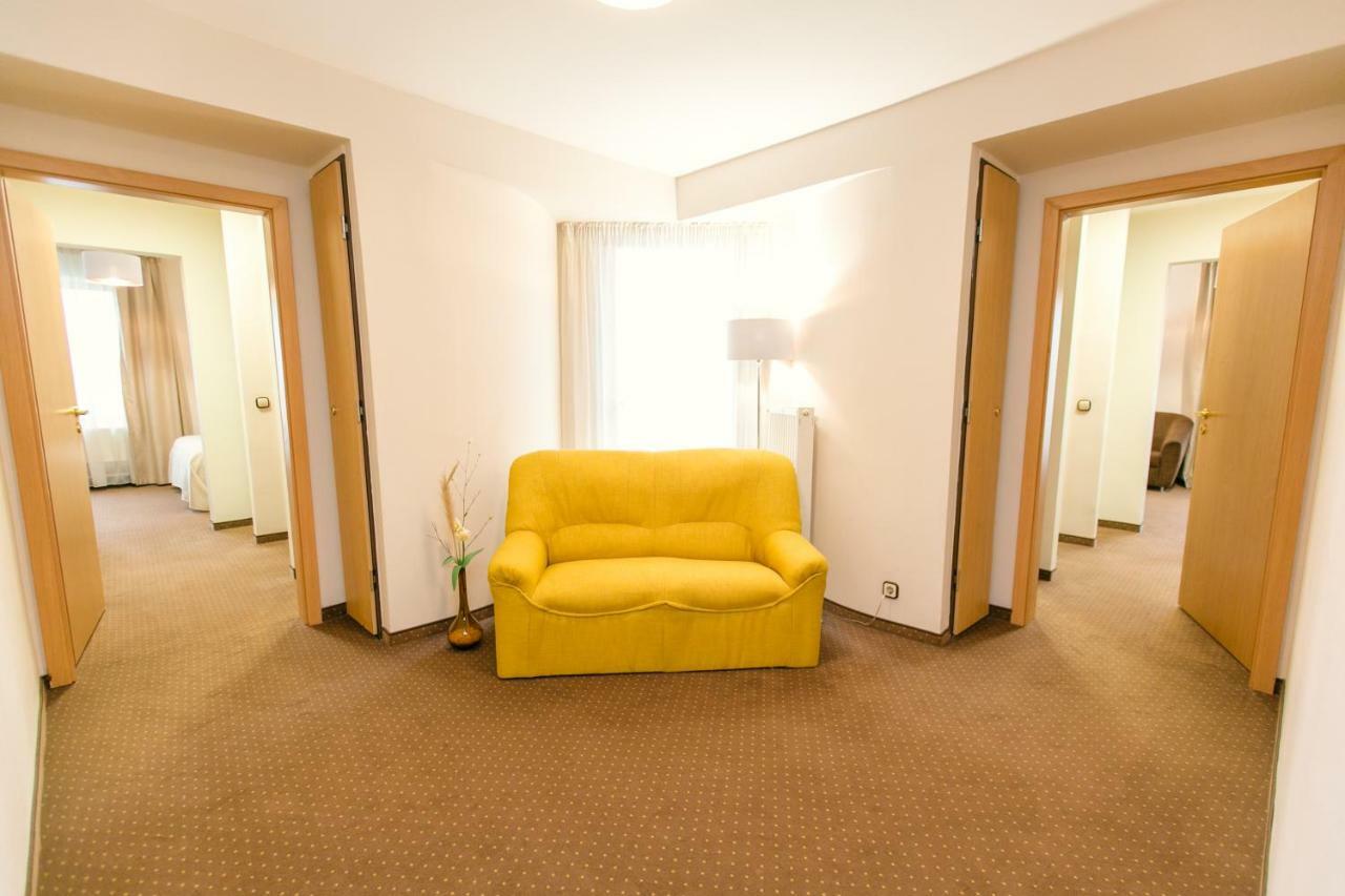 Hotel International Băile Felix Екстериор снимка